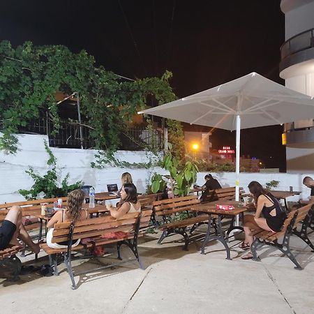 Hostel K13 Саранда Экстерьер фото
