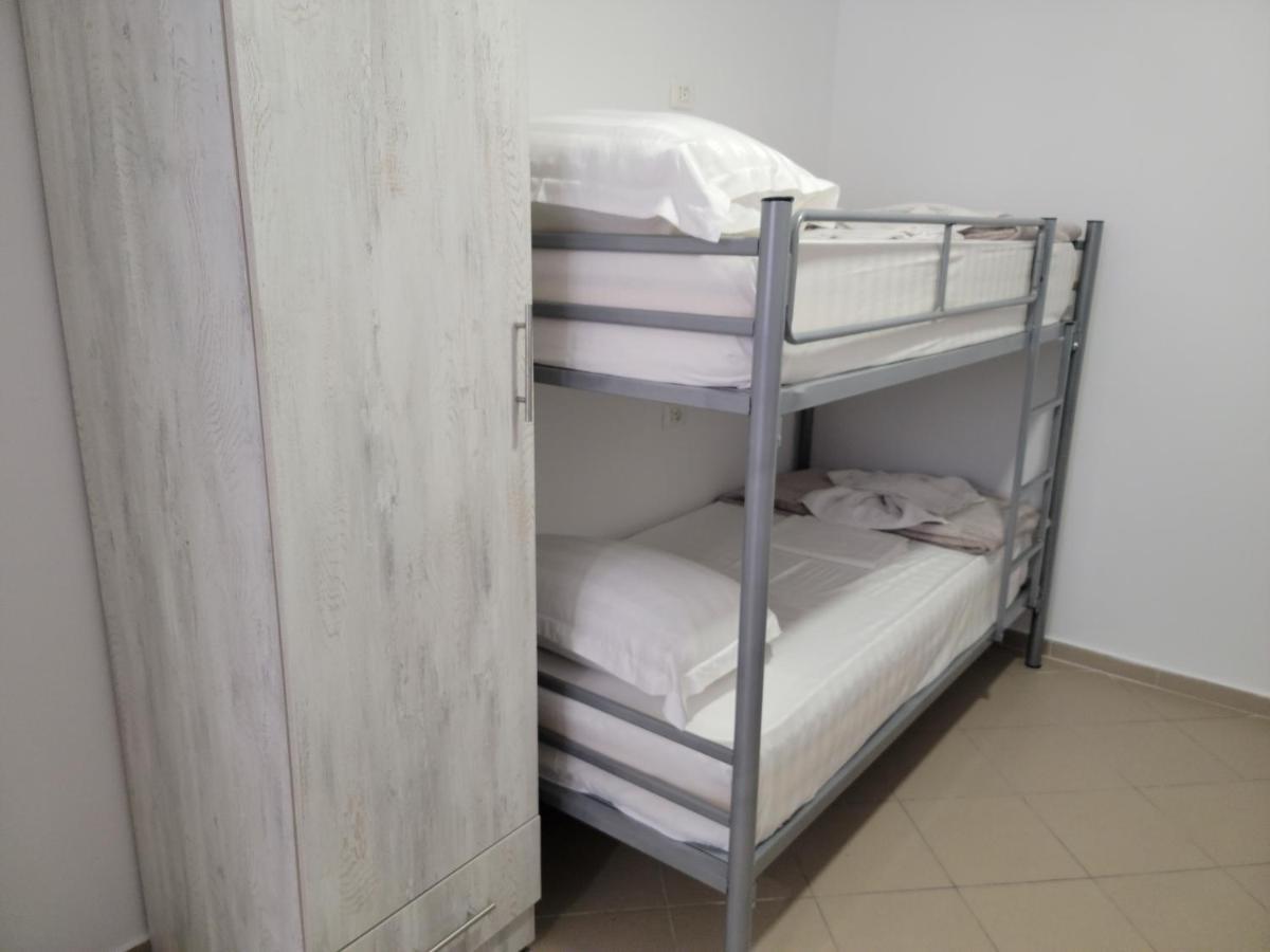 Hostel K13 Саранда Экстерьер фото