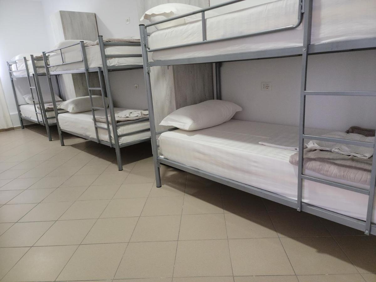 Hostel K13 Саранда Экстерьер фото