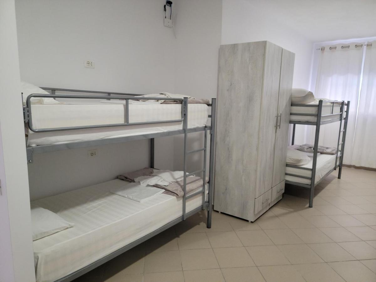 Hostel K13 Саранда Экстерьер фото