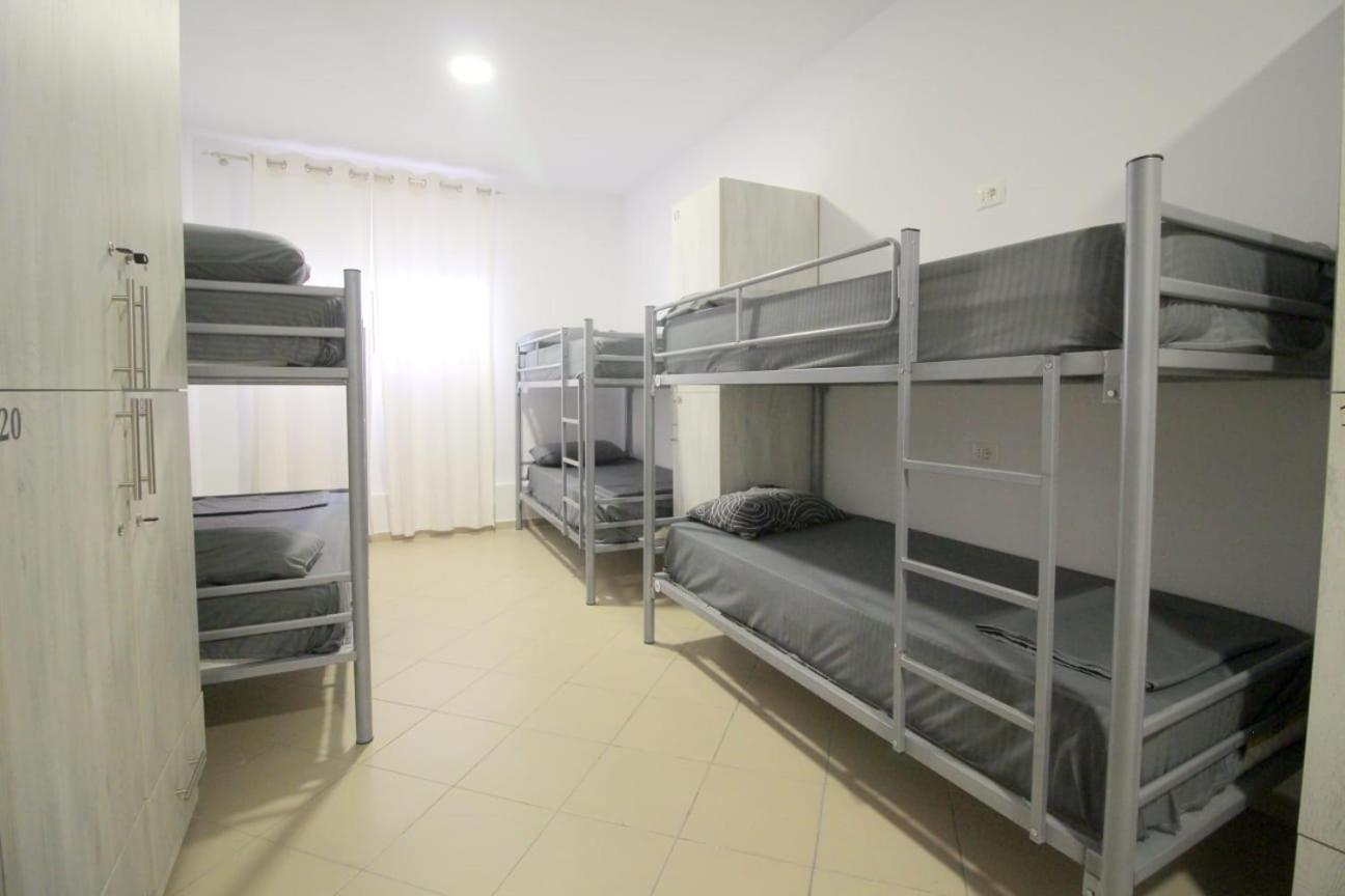 Hostel K13 Саранда Экстерьер фото