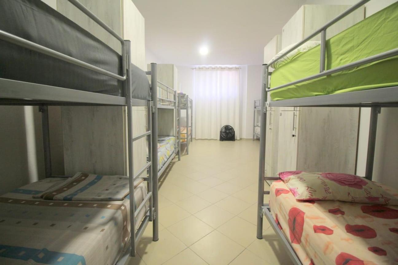 Hostel K13 Саранда Экстерьер фото