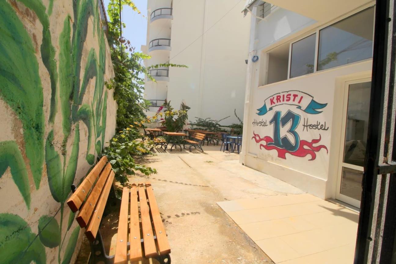 Hostel K13 Саранда Экстерьер фото
