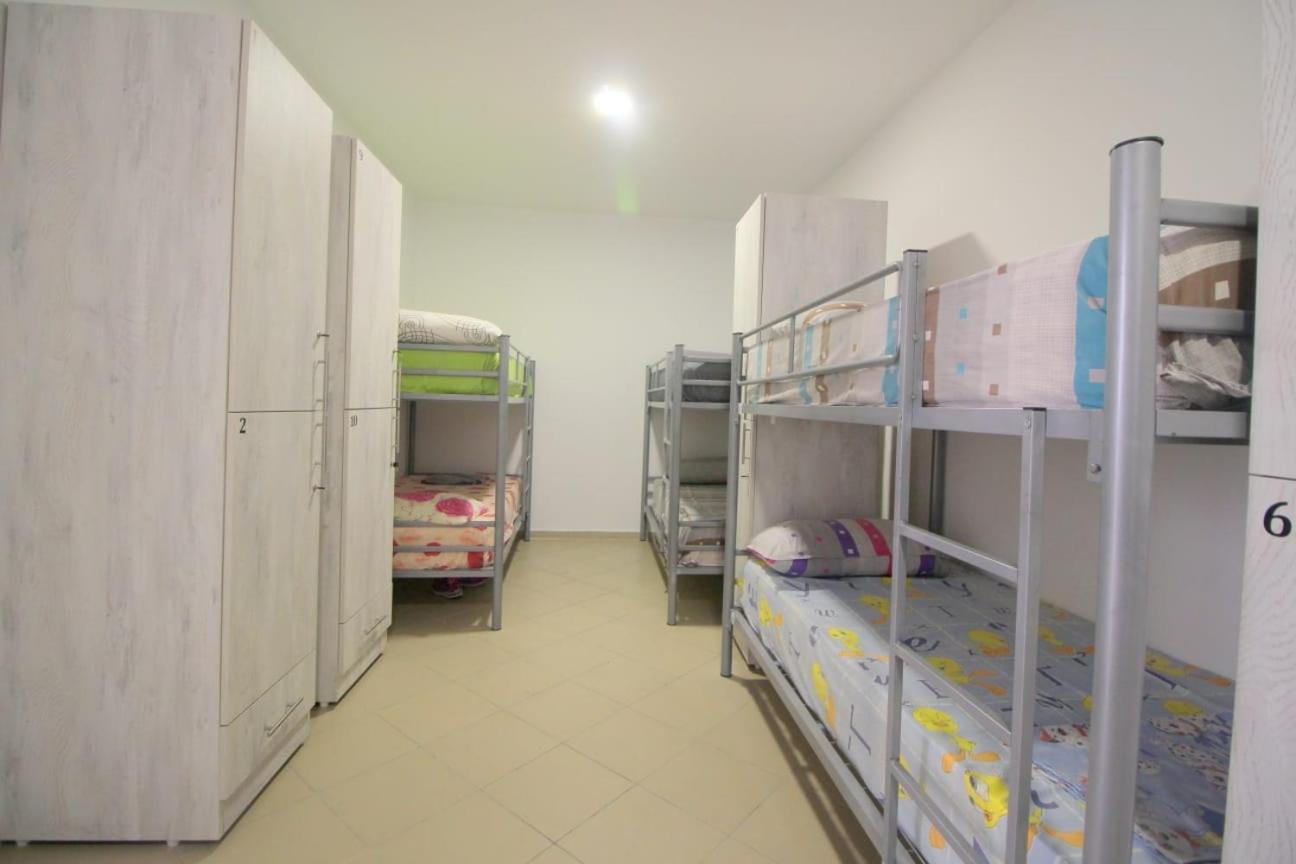 Hostel K13 Саранда Экстерьер фото