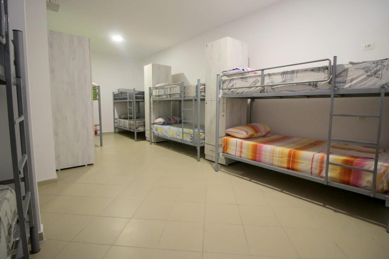 Hostel K13 Саранда Экстерьер фото