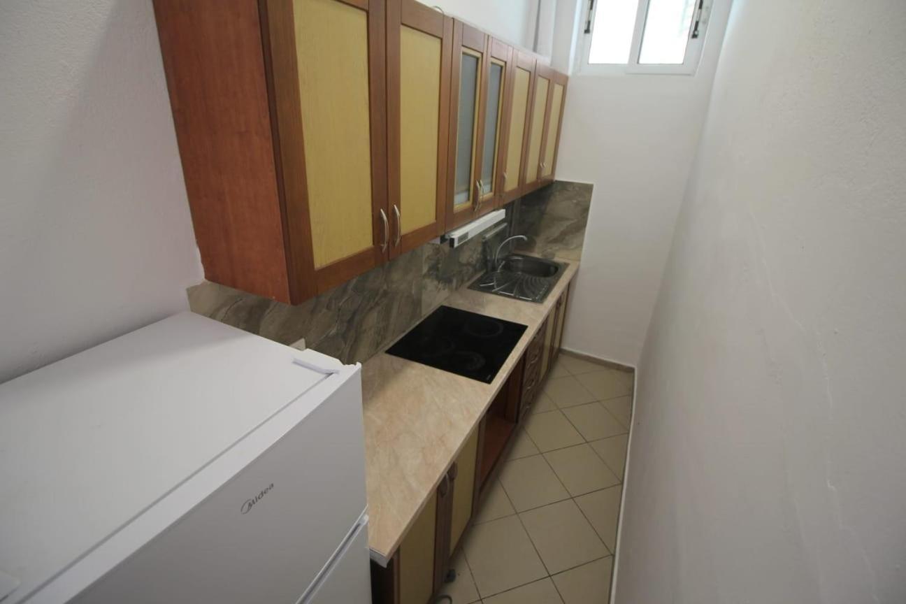 Hostel K13 Саранда Экстерьер фото