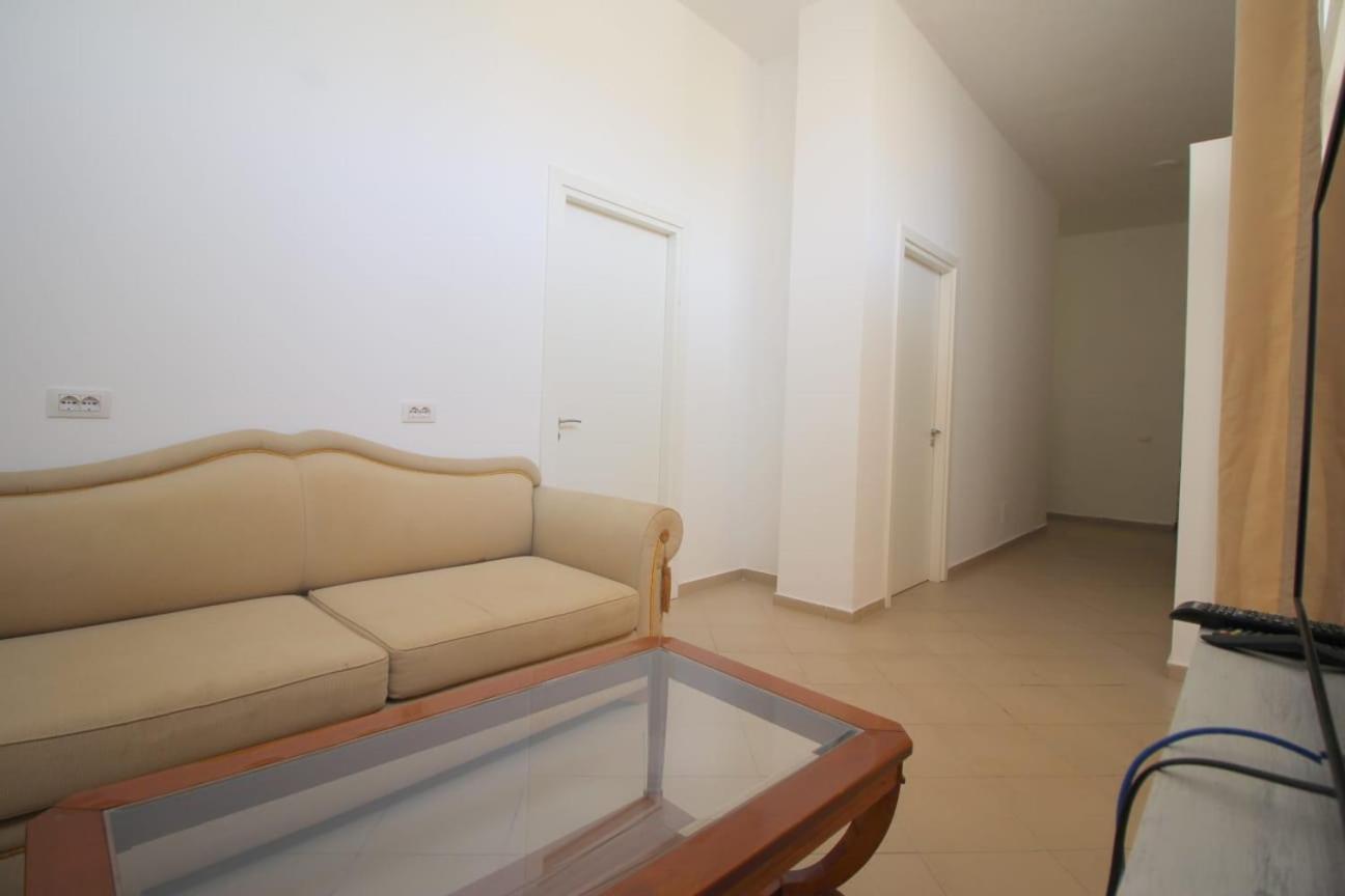 Hostel K13 Саранда Экстерьер фото