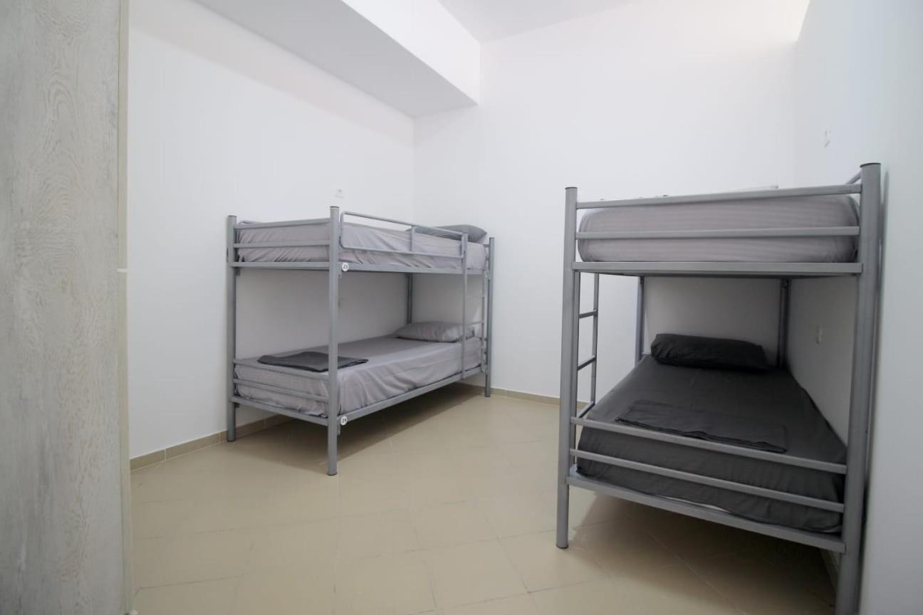 Hostel K13 Саранда Экстерьер фото