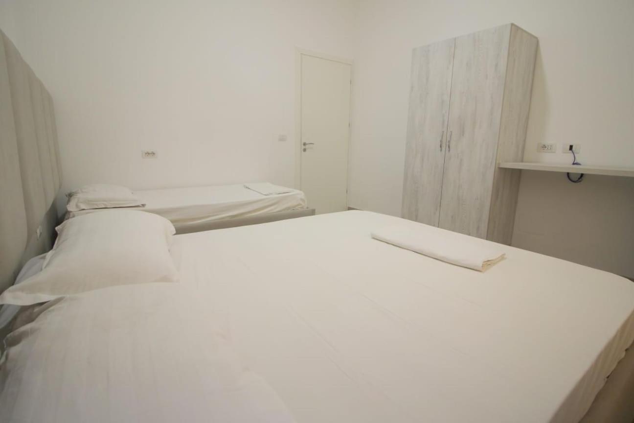 Hostel K13 Саранда Экстерьер фото