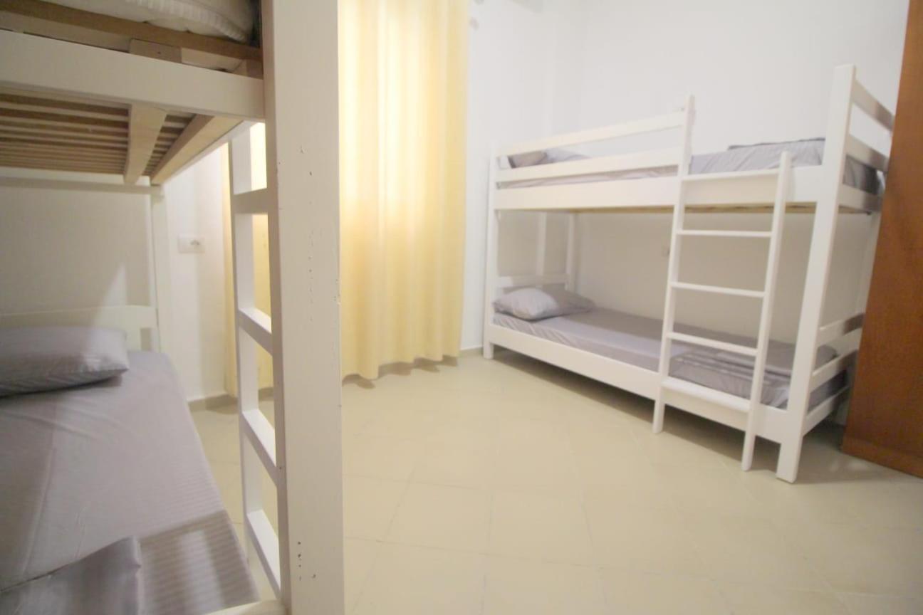 Hostel K13 Саранда Экстерьер фото