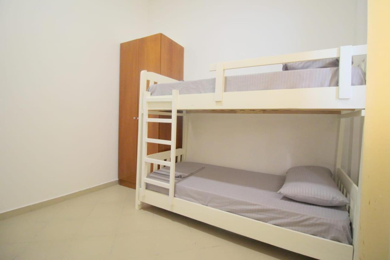 Hostel K13 Саранда Экстерьер фото